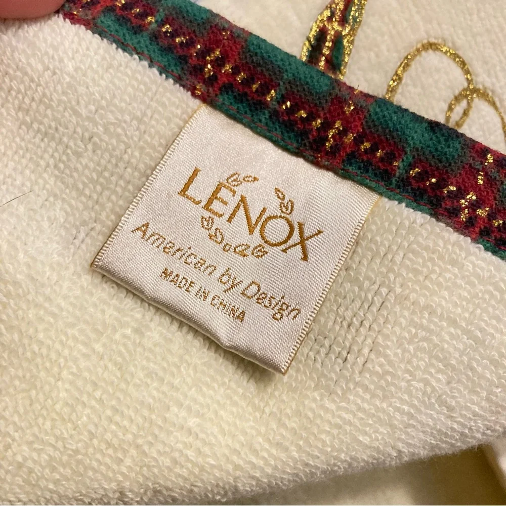 LENOX Holiday Nouveau Fingertip and Hand Towel NEW Set of 2